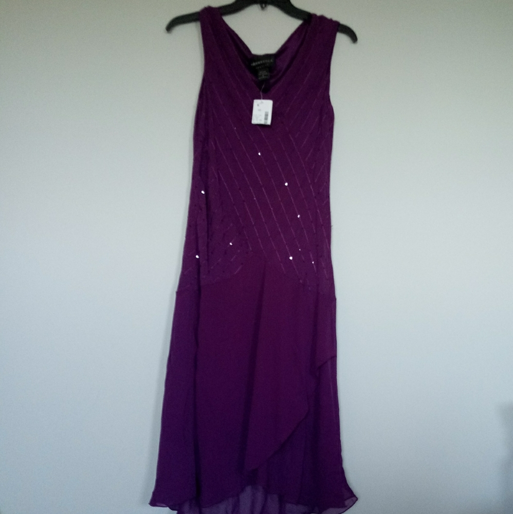 Connected New Y2K Apparel Dressy Dress size 6